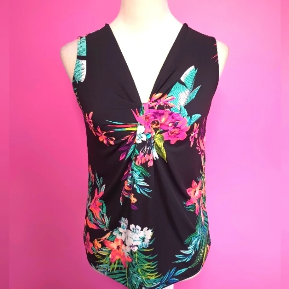 Worthington ladies Black floral sleeveless blouse (Size PS)